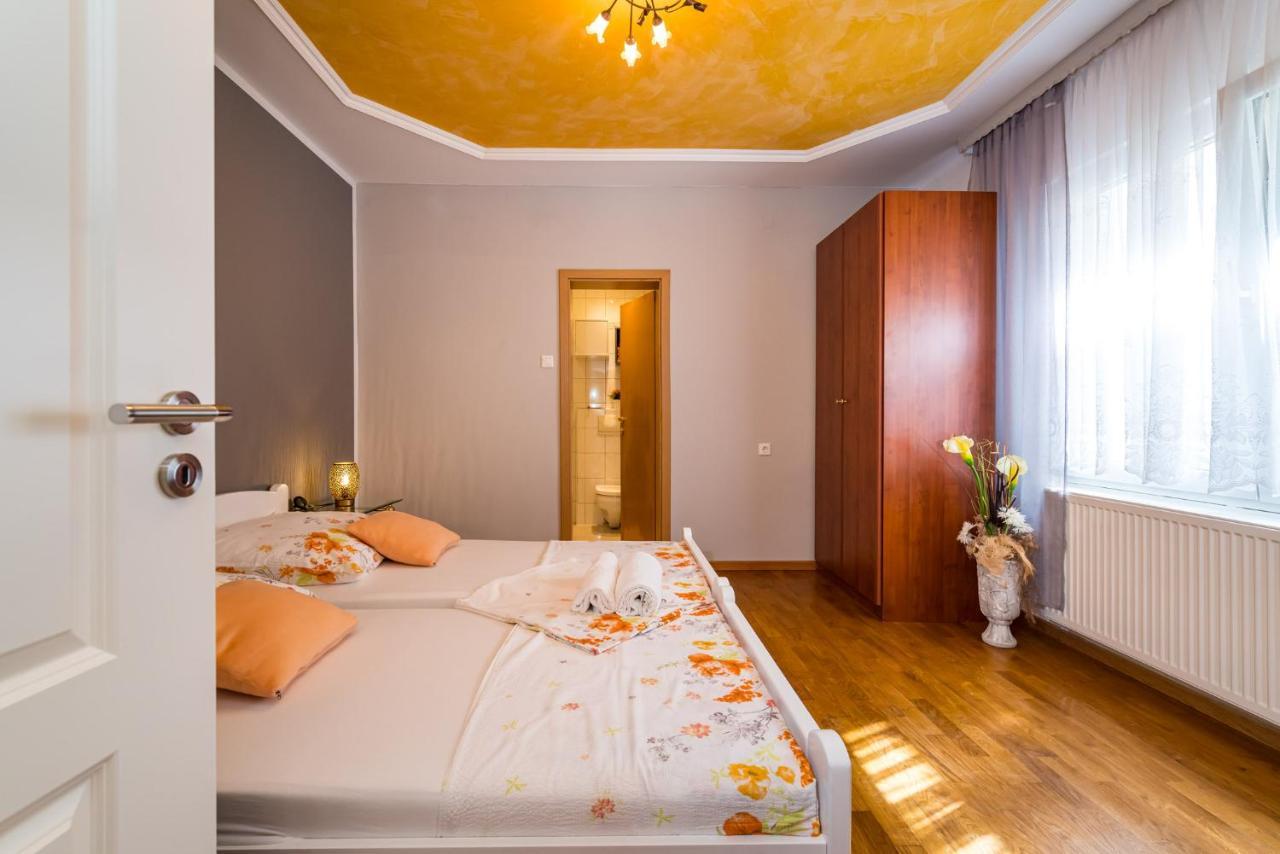 Silver Apartment