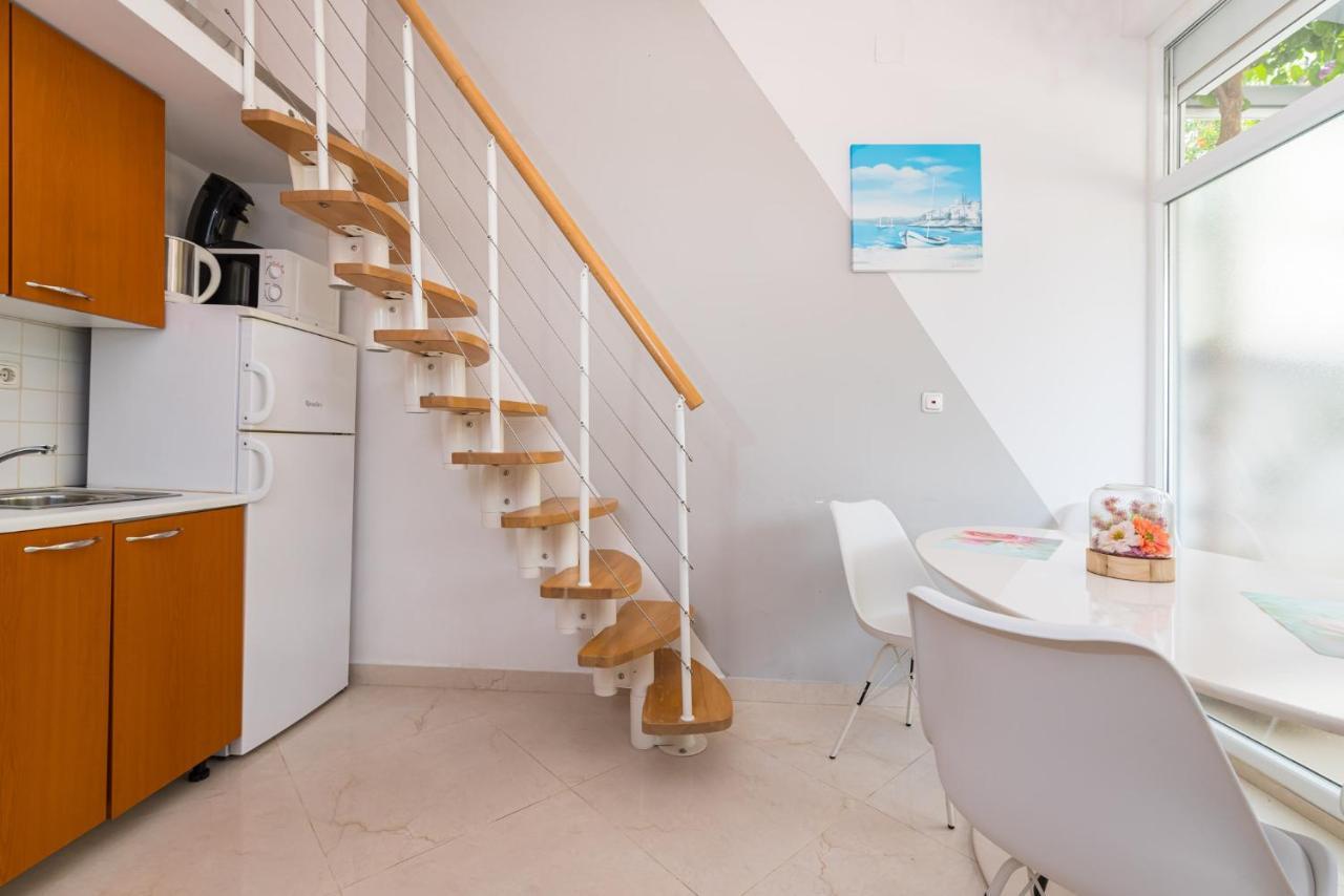 Apartment Silver