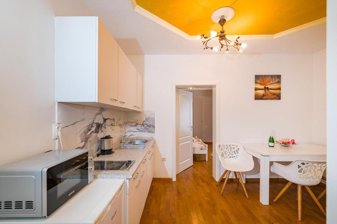 Apartment Silver