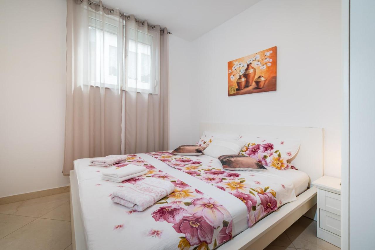 Apartment Silver *